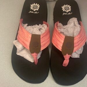 Yellow Box Coral-Peach Fabric Thong Sandals